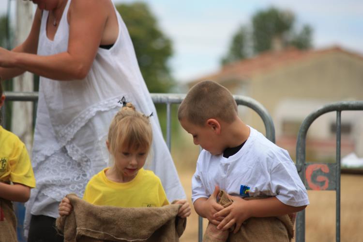 Jeux d'enfants à Escayre (83)