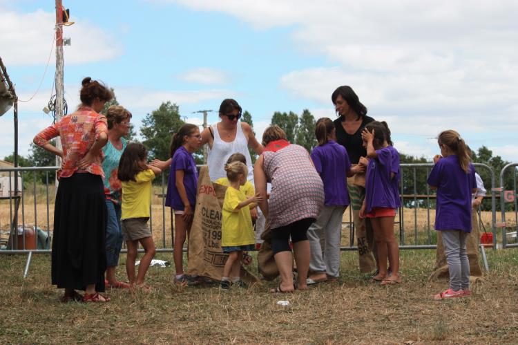 Jeux d'enfants à Escayre (82)