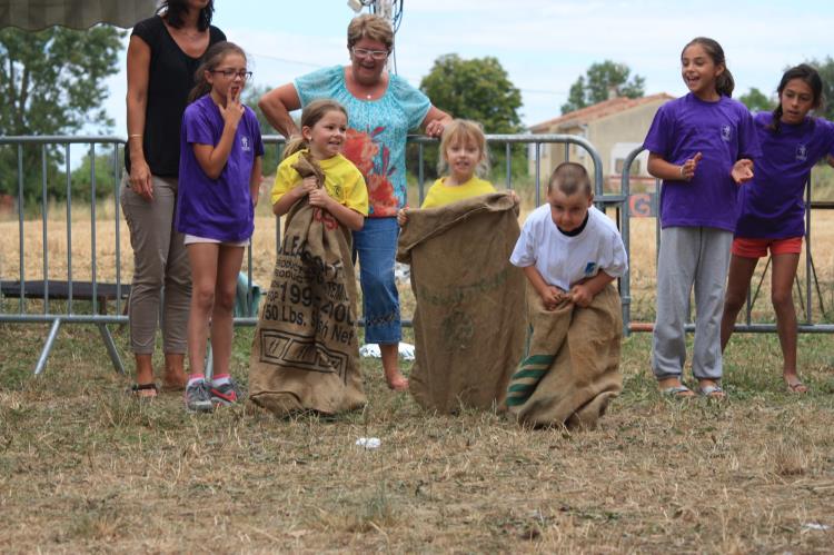 Jeux d'enfants à Escayre (90)