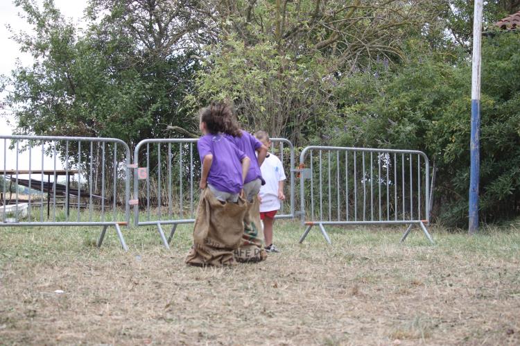 Jeux d'enfants à Escayre (122)