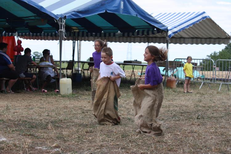 Jeux d'enfants à Escayre (137)