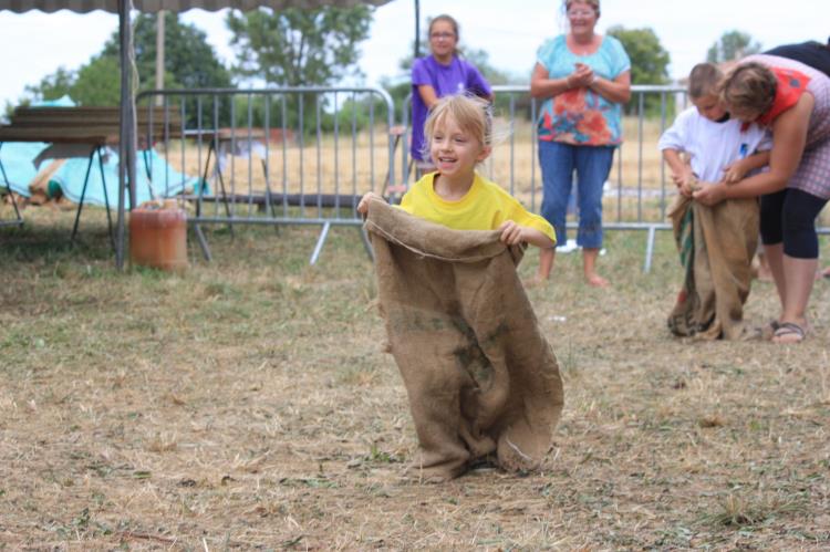 Jeux d'enfants à Escayre (98)