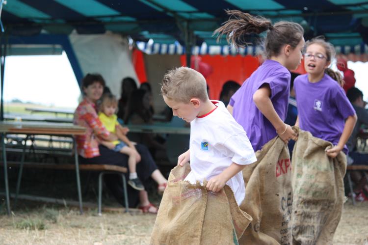 Jeux d'enfants à Escayre (141)