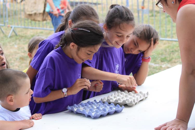 Jeux d'enfants à Escayre (150)