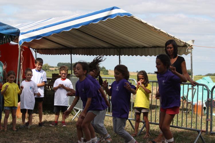 Jeux d'enfants à Escayre (186)