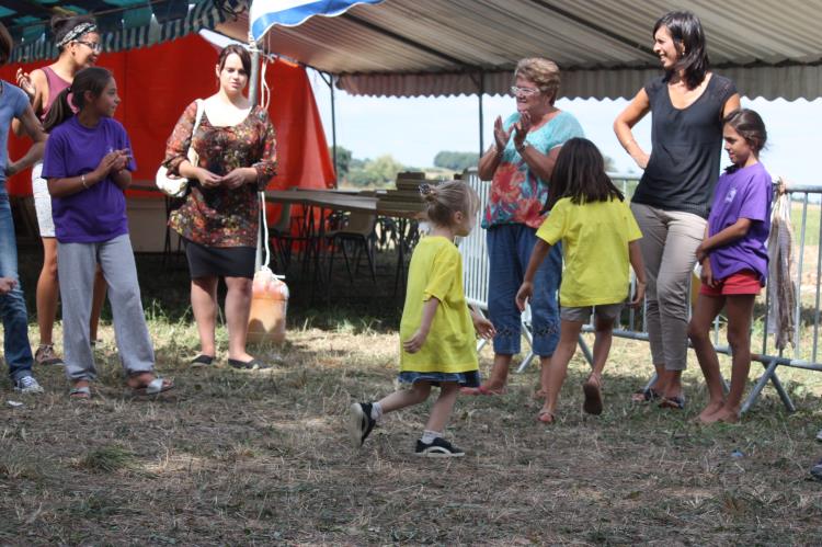 Jeux d'enfants à Escayre (230)