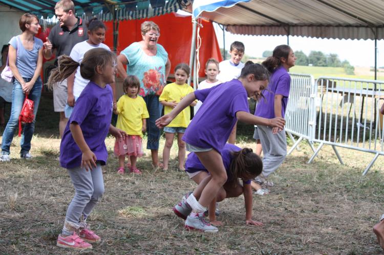 Jeux d'enfants à Escayre (191)