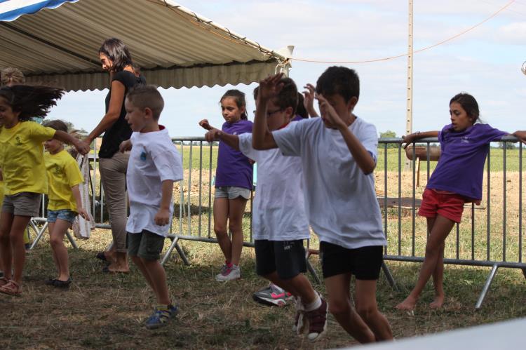 Jeux d'enfants à Escayre (220)