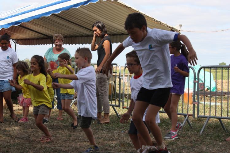 Jeux d'enfants à Escayre (221)