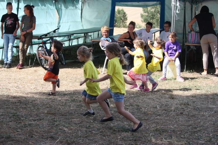 Jeux d'enfants à Escayre (281)