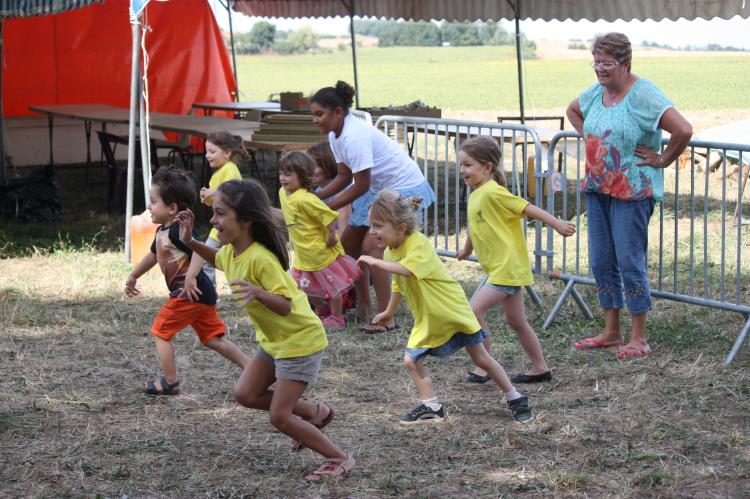 Jeux d'enfants à Escayre (275)