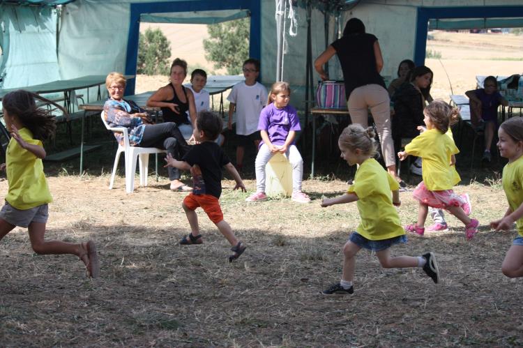 Jeux d'enfants à Escayre (279)