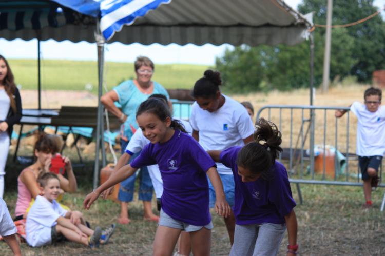 Jeux d'enfants à Escayre (256)