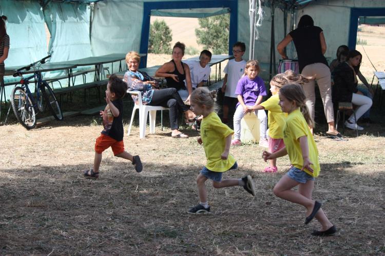 Jeux d'enfants à Escayre (280)