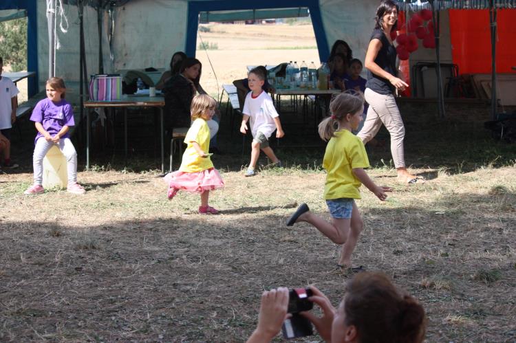 Jeux d'enfants à Escayre (287)