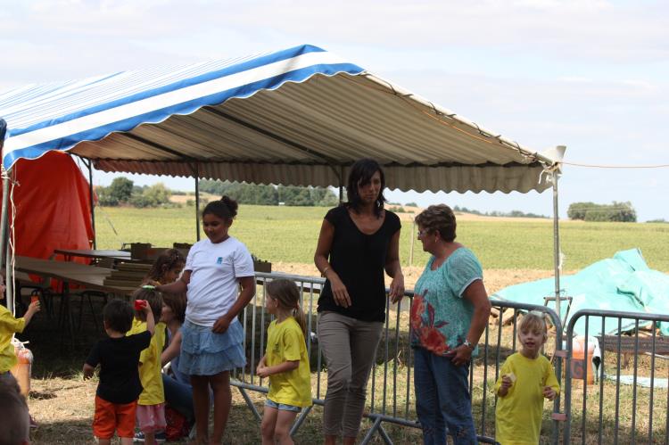 Jeux d'enfants à Escayre (295)