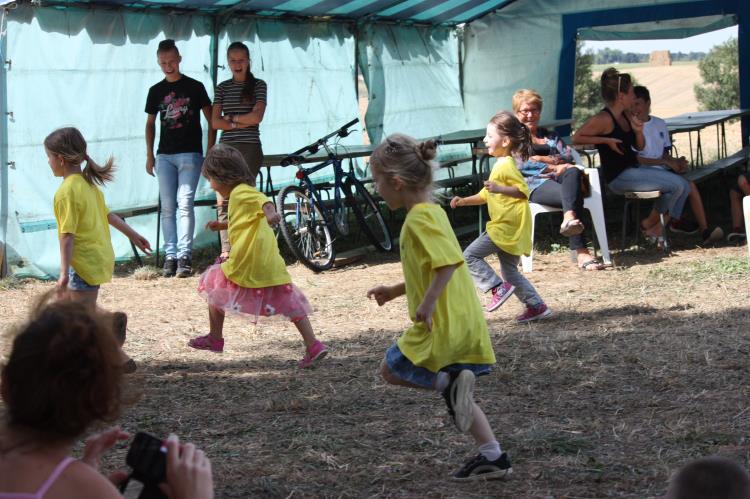 Jeux d'enfants à Escayre (308)