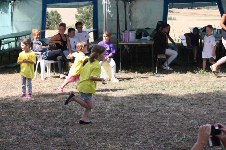 Jeux d'enfants à Escayre (285)