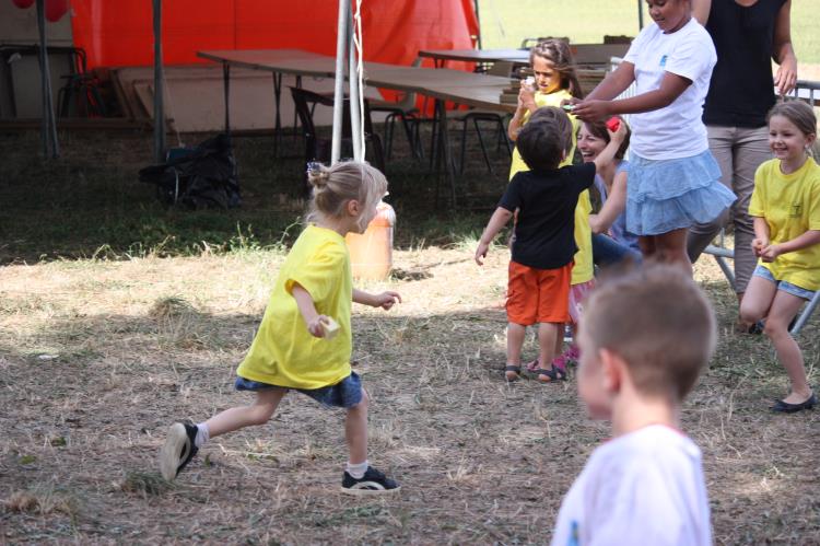 Jeux d'enfants à Escayre (294)