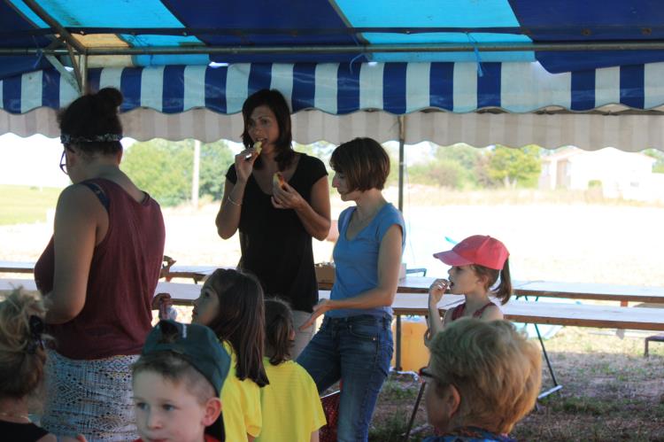 Jeux d'enfants à Escayre (359)